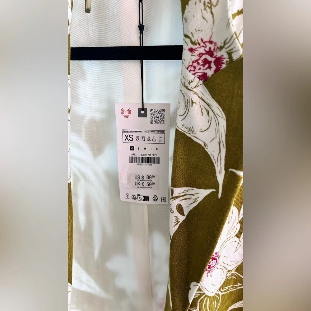 NEW ZARA ( TWO PIRCE SET ) LINEN PRINT PANTS AND BLAZER  SIZE XS